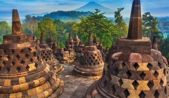 Tourist borobudur java